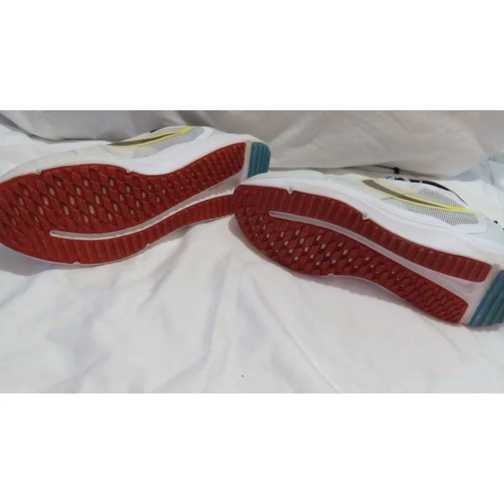 Nike Women’s Running Shoes – Size 8